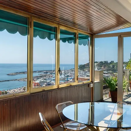 Riviera Mare 아파트 바라체